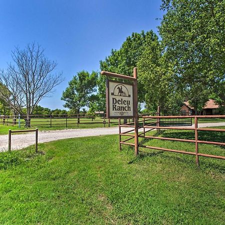 Texas Cabin On 130 Acres Walk To Lake Ray Roberts Collinsville Eksteriør billede