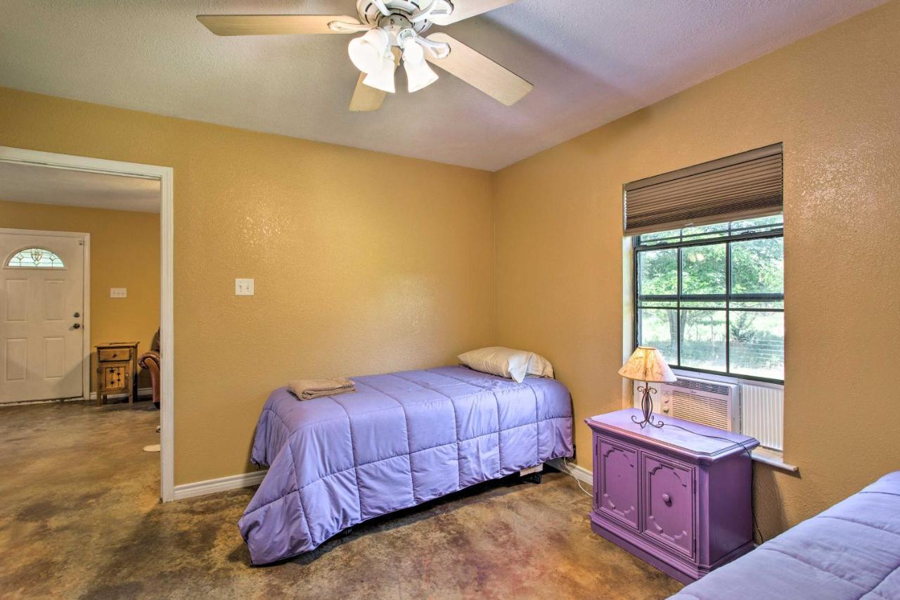 Texas Cabin On 130 Acres Walk To Lake Ray Roberts Collinsville Eksteriør billede